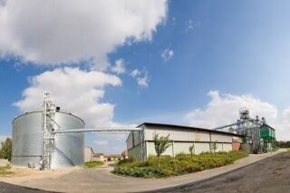 743